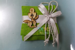 Cuscinetto verde con calice Comunione